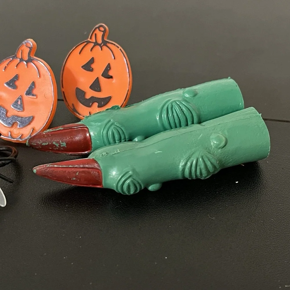 Vintage Halloween Ring Lot Plastic Jack O Lantern Black Cat Skull Witch Fingers